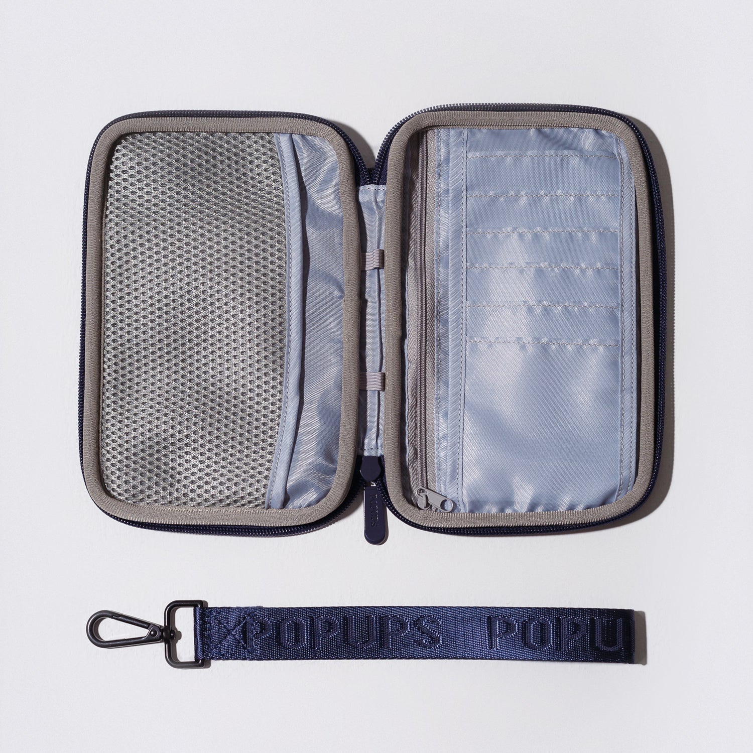 PASSPORT WALLET DEEP BLUE